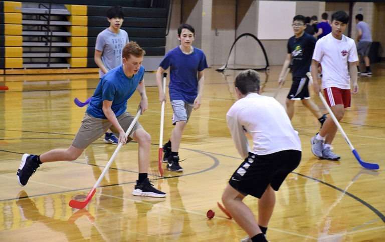 pe floor hockey