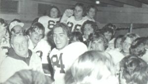 1975 football schedule