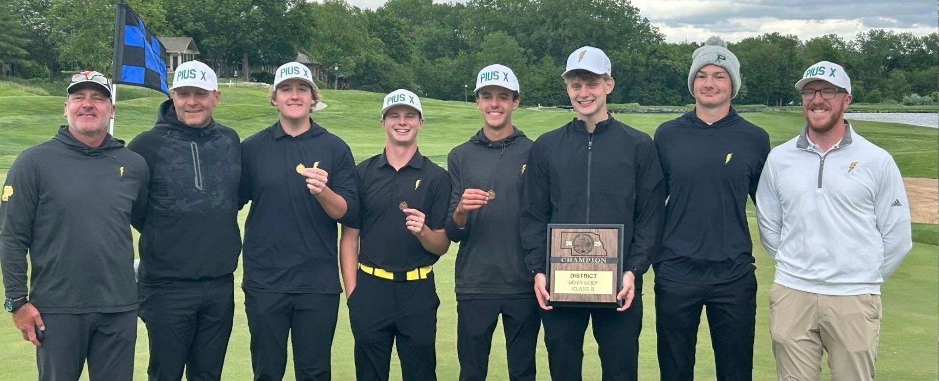 boys golf district team champions