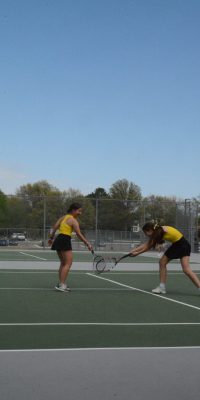 4-24-24-JV-tennis-vs-Lincoln-Northeast-6